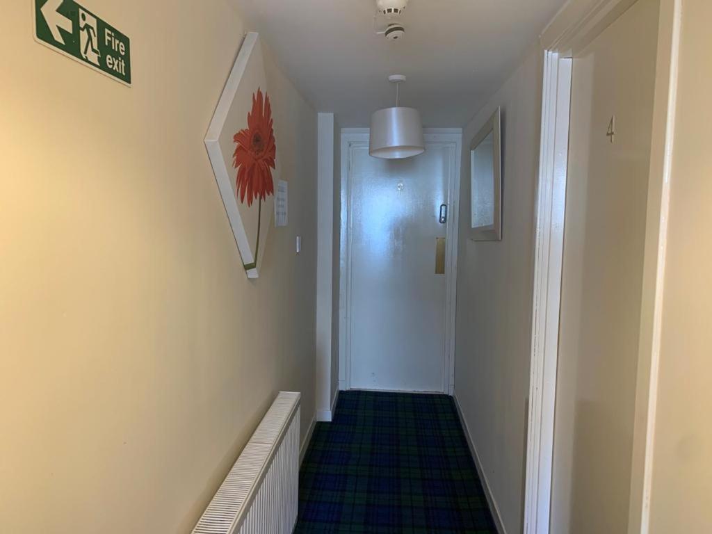 אינברנס Budget Rooms מראה חיצוני תמונה
