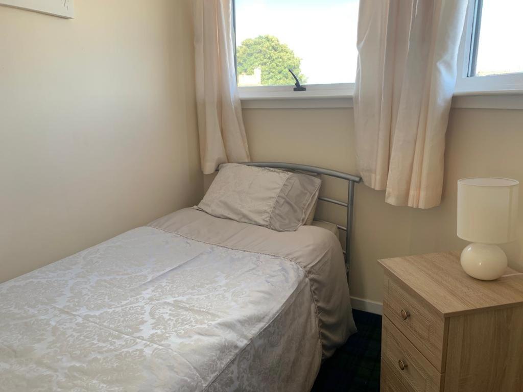 אינברנס Budget Rooms מראה חיצוני תמונה
