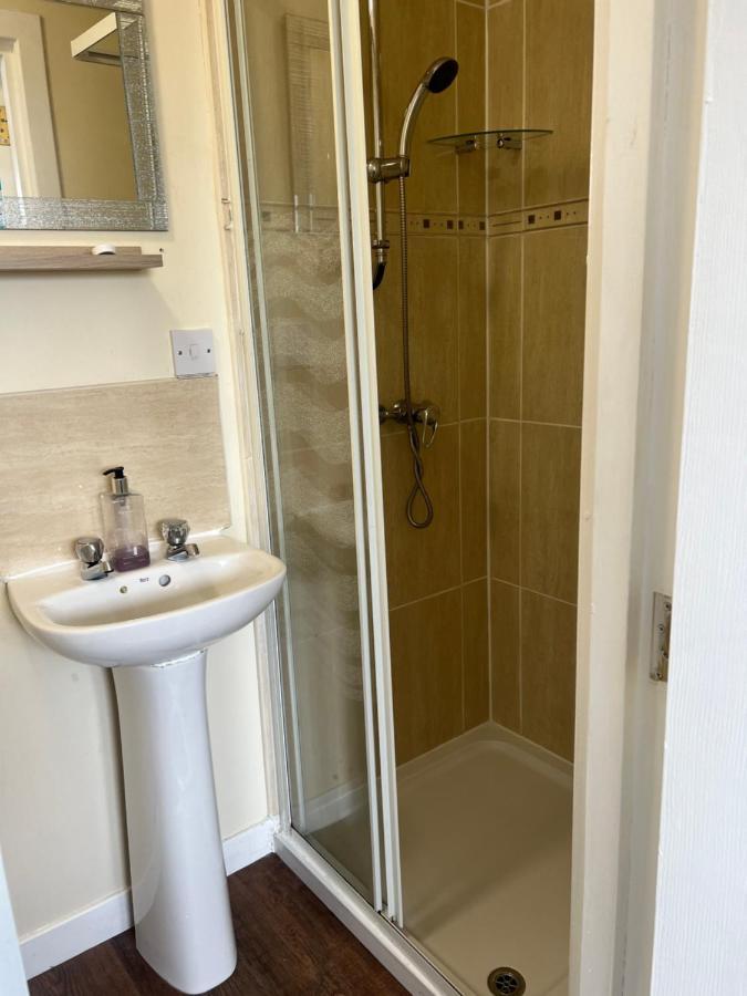 אינברנס Budget Rooms מראה חיצוני תמונה